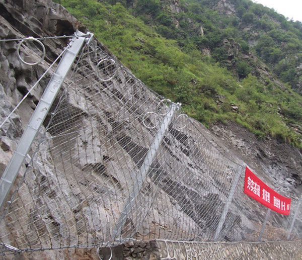 关于边坡防护网的安装需求及应用场介绍